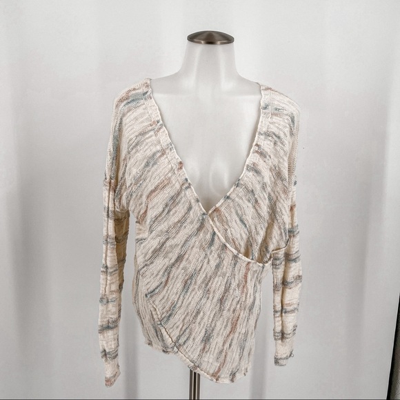 Kimchi Blue Urban Outfitters Sweater Oversize Wrap Top Loose - Picture 1 of 5